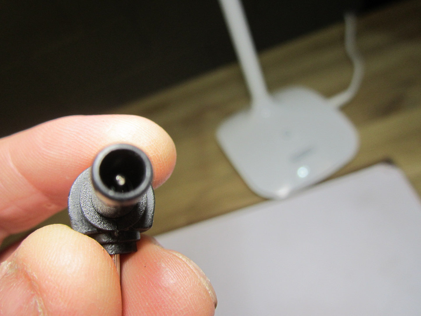 2 Pin Push on Universal Connector Tip +90 Degree Corner 6.0mm x 4.3mm Centre Pin