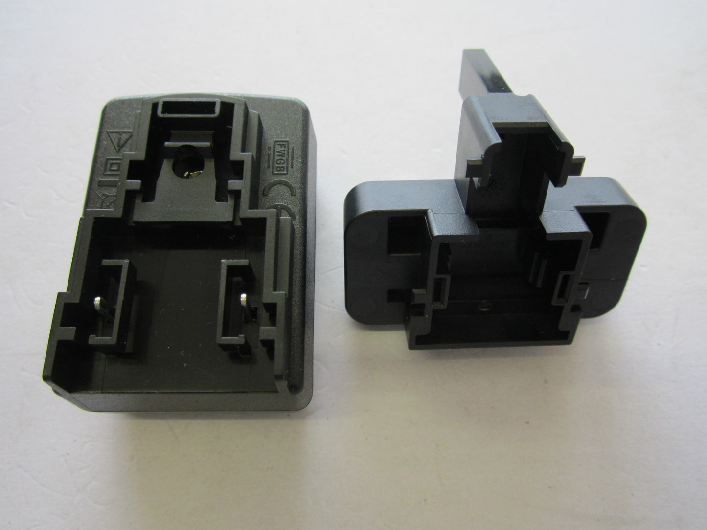 UK 5V 900mA Switching Adapter Power Supply Charger USB Female Plug Type FW7712