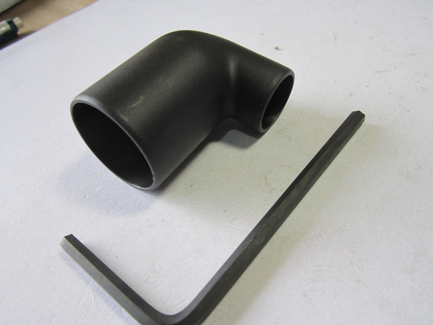 35mm to 20mm Diameter Vacuum Corner 90 Degree Connector Adaptor for Jigsaw Dust