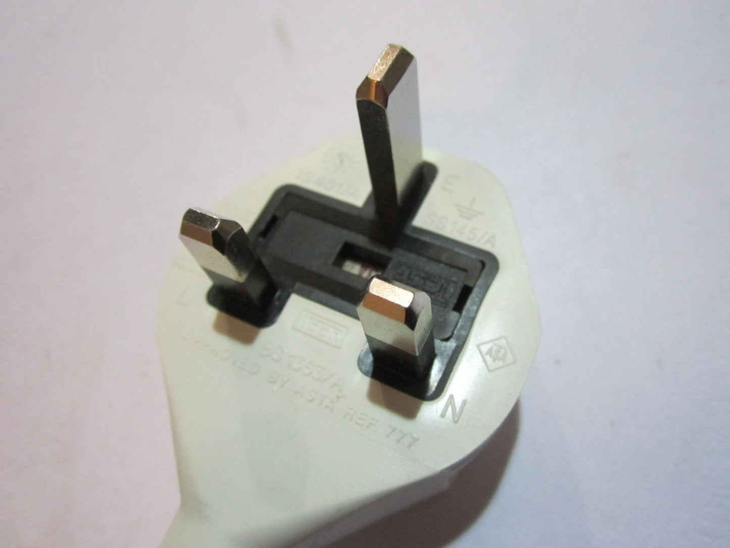 White Bosch Steam Iron Braided Heat Resistant 3 Core Cable Lead Flex UK Plug