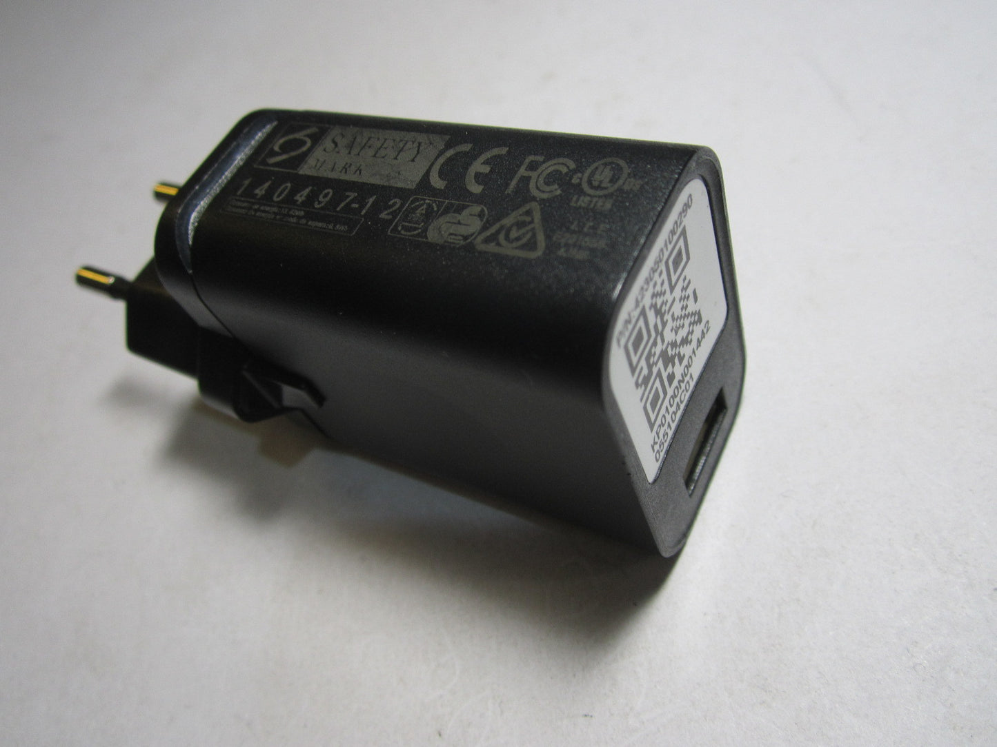 Genuine SWITCHING ADAPTER MODEL ADS-10BA-06 05010G 5V 2.0A EU USB PLUG