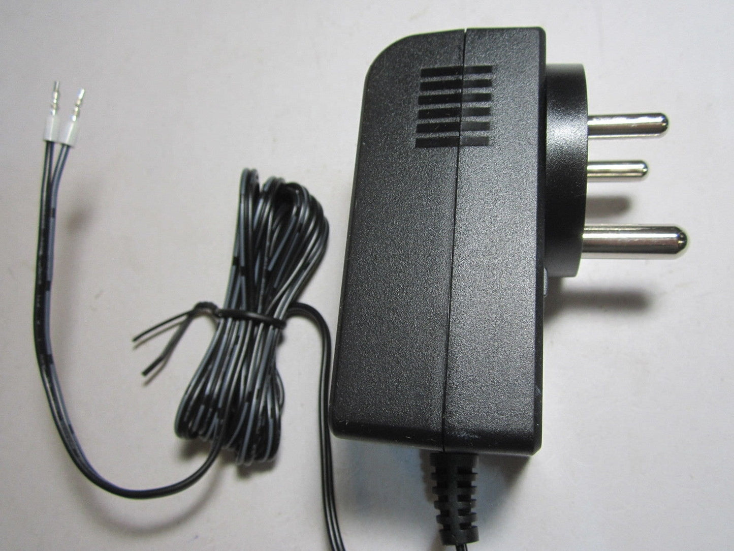 Indian 12V 1.5A 1500mA AC-DC Switching Power Supply Adaptor 2 Bare End Wires
