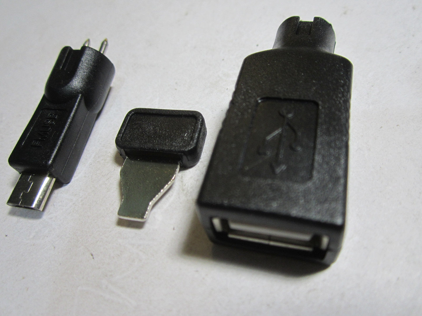 Set of 2 Push on 2 Pin Universal Power Supply Tips Micro B USB & Female USB A