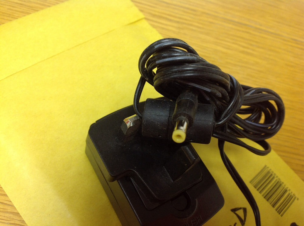 Genuine Switching Adpater ADS-10N-06 05210 5.2v 1.9A Uk Plug