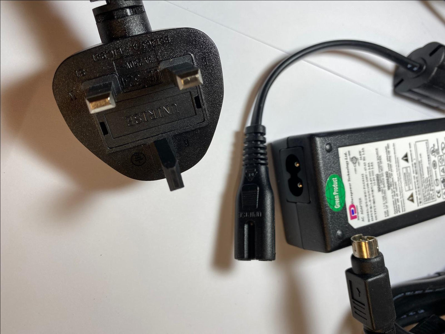 UK Replacement for Green Power GPS-W30 AC-DC Adaptor Power Supply 5V 12V 1.5A