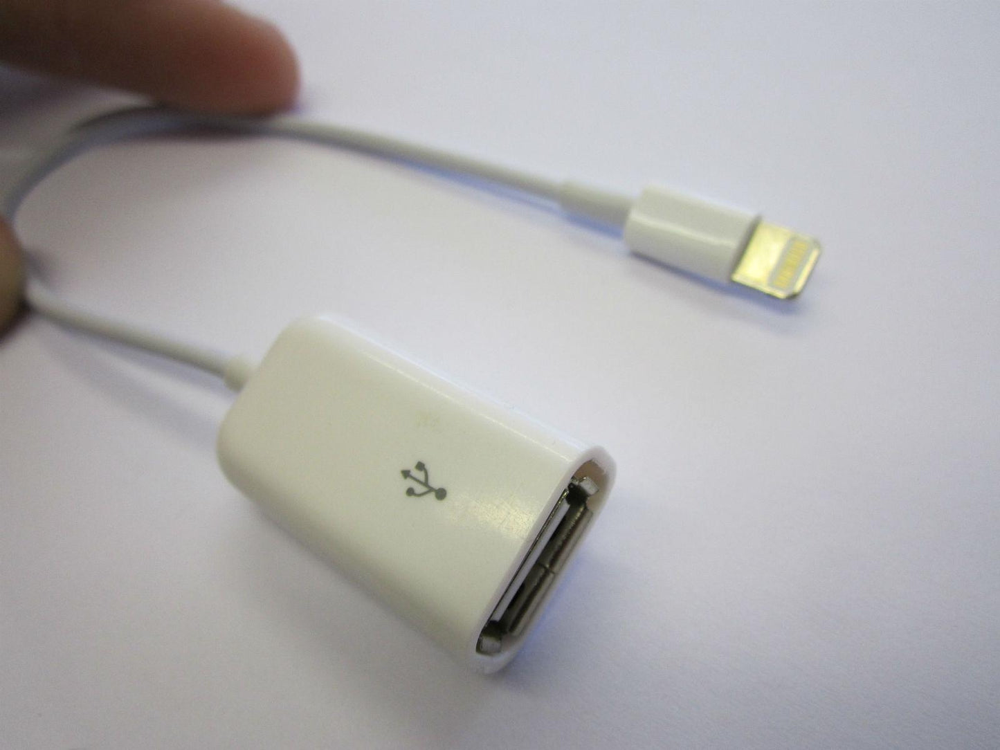 White Lightning OTG Cable for New Apple Connection Devices to Create A USB Port