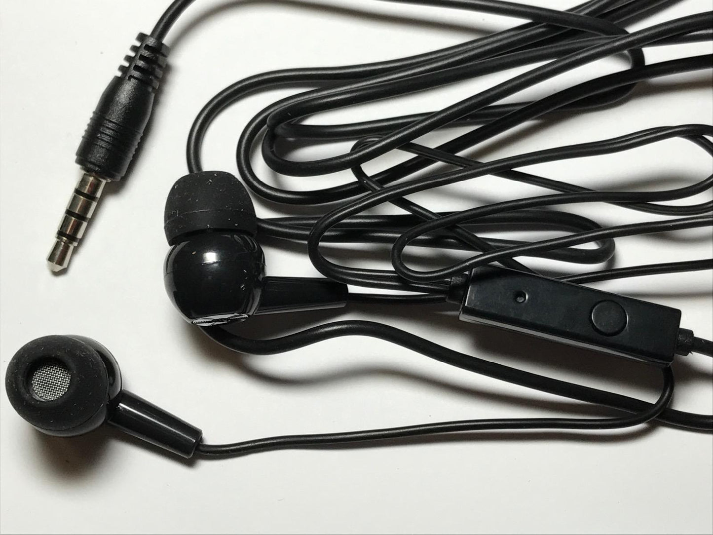 Genuine ARCHOS Earphones Headset with Mic and Rubber Ear Bud