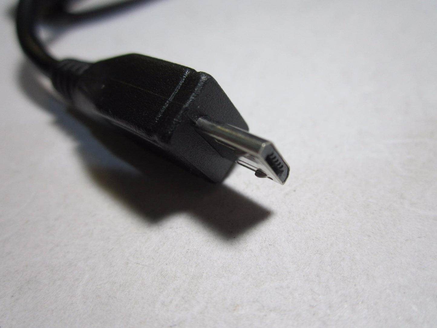 Replacement of UK 5V 3A for 5v-2400m AC-DC Adaptor Power Supply XSC 0502400HUK