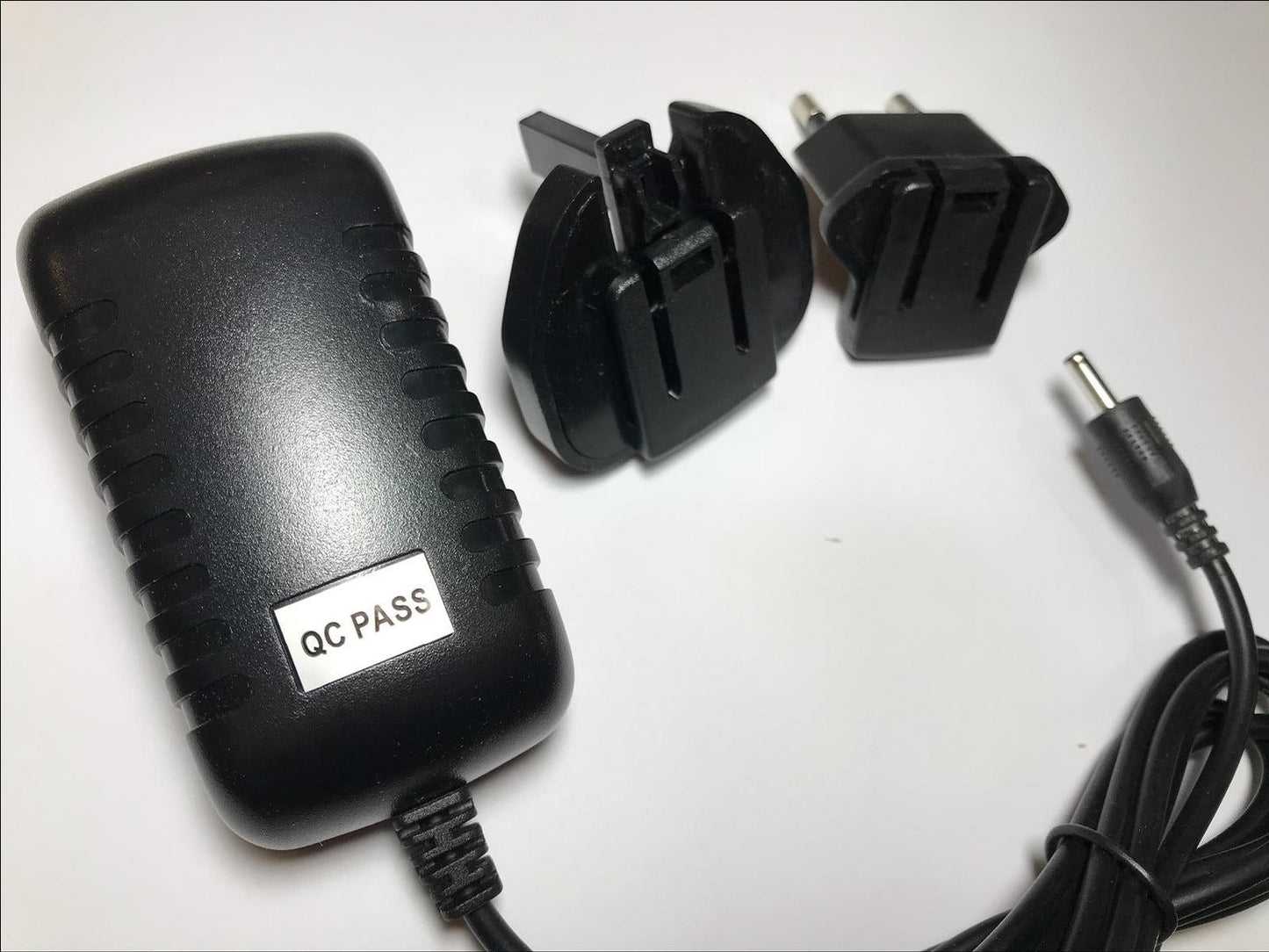 UK / EU Interchangeable 5V 2A AC-DC Switching Adaptor for Homedics Night Light