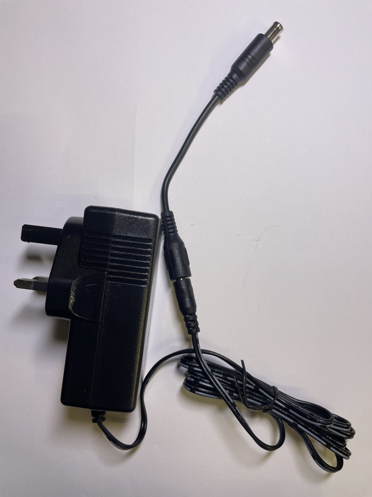 12V AC-DC Switching Adapter for Roland Stika Desktop Vinyl Cutter SV-8 / 12 /15