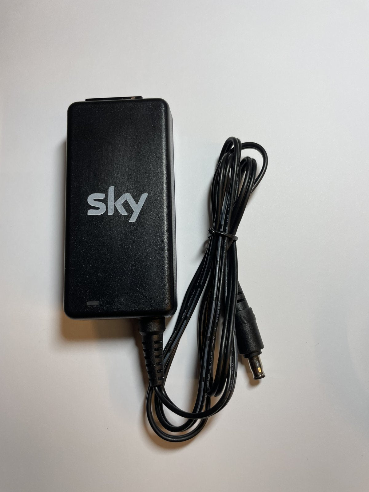 NETZTEIL AC ADAPTER AD8260-7LF 12V 3.33A POWER SUPPLY + UK PLUG LEAD