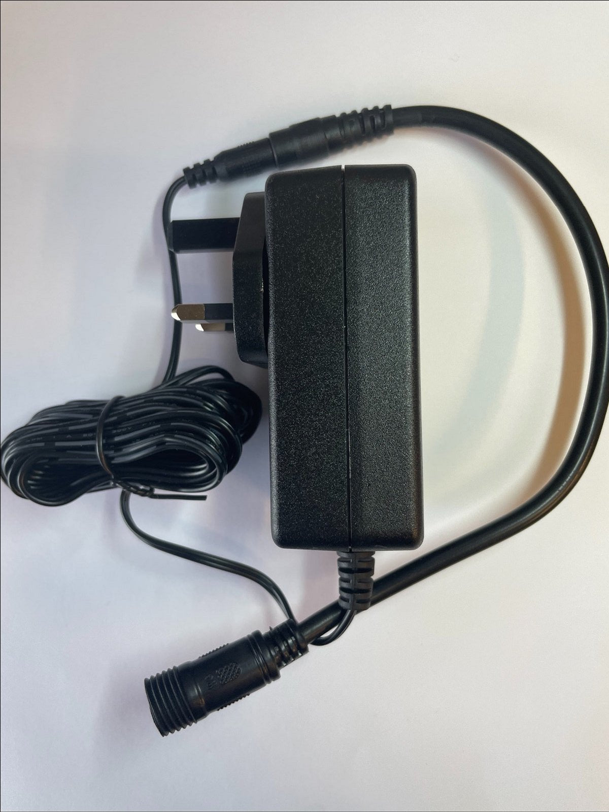 Replacement for VEGA AC/DC Adapter model EHT-5-IP 12VDC MAX 5W Constant Voltage