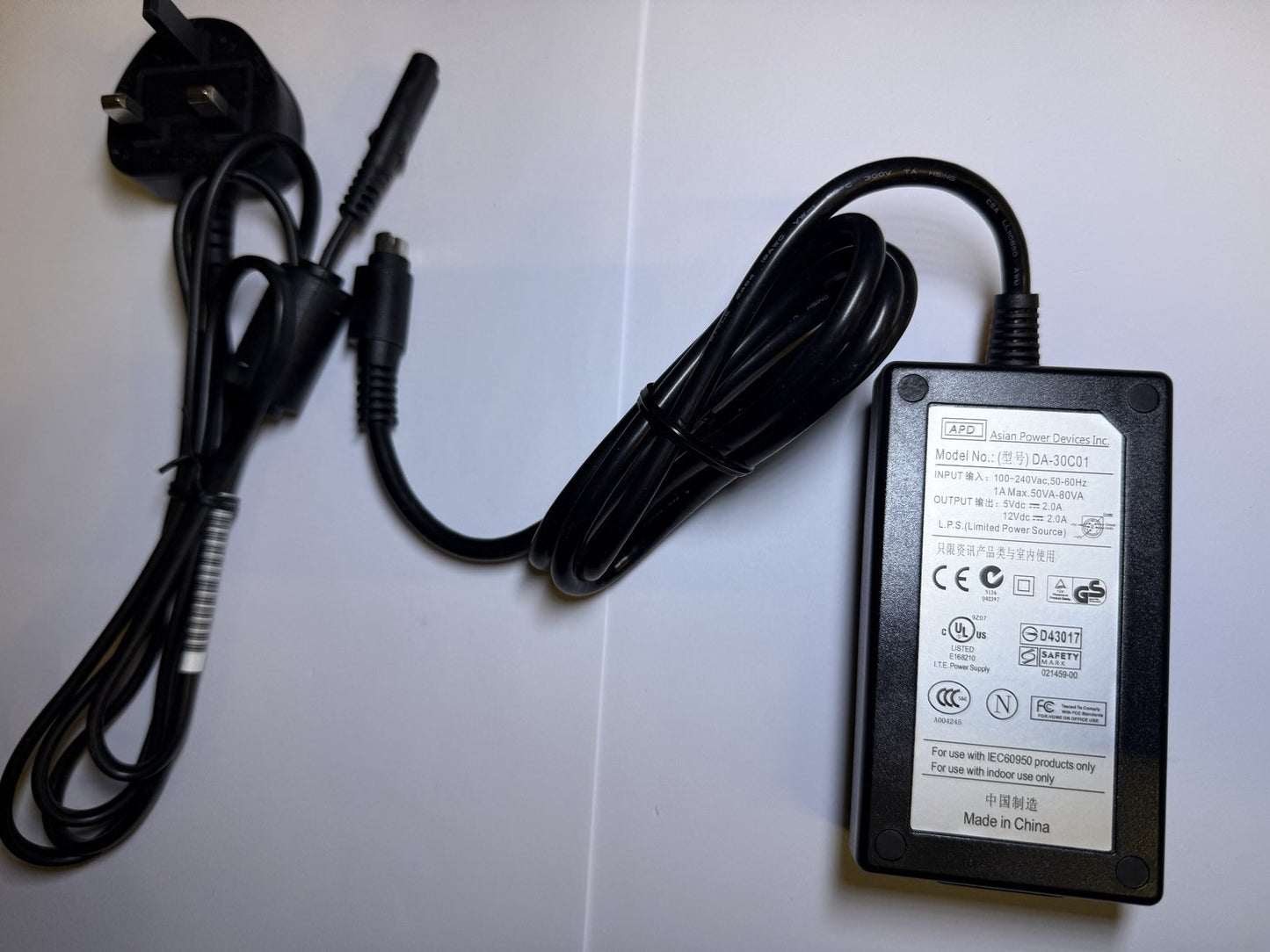 UK Plug 12V 5V 2A 2000mA 5 Pin AC-DC Switching Adaptor Power Supply