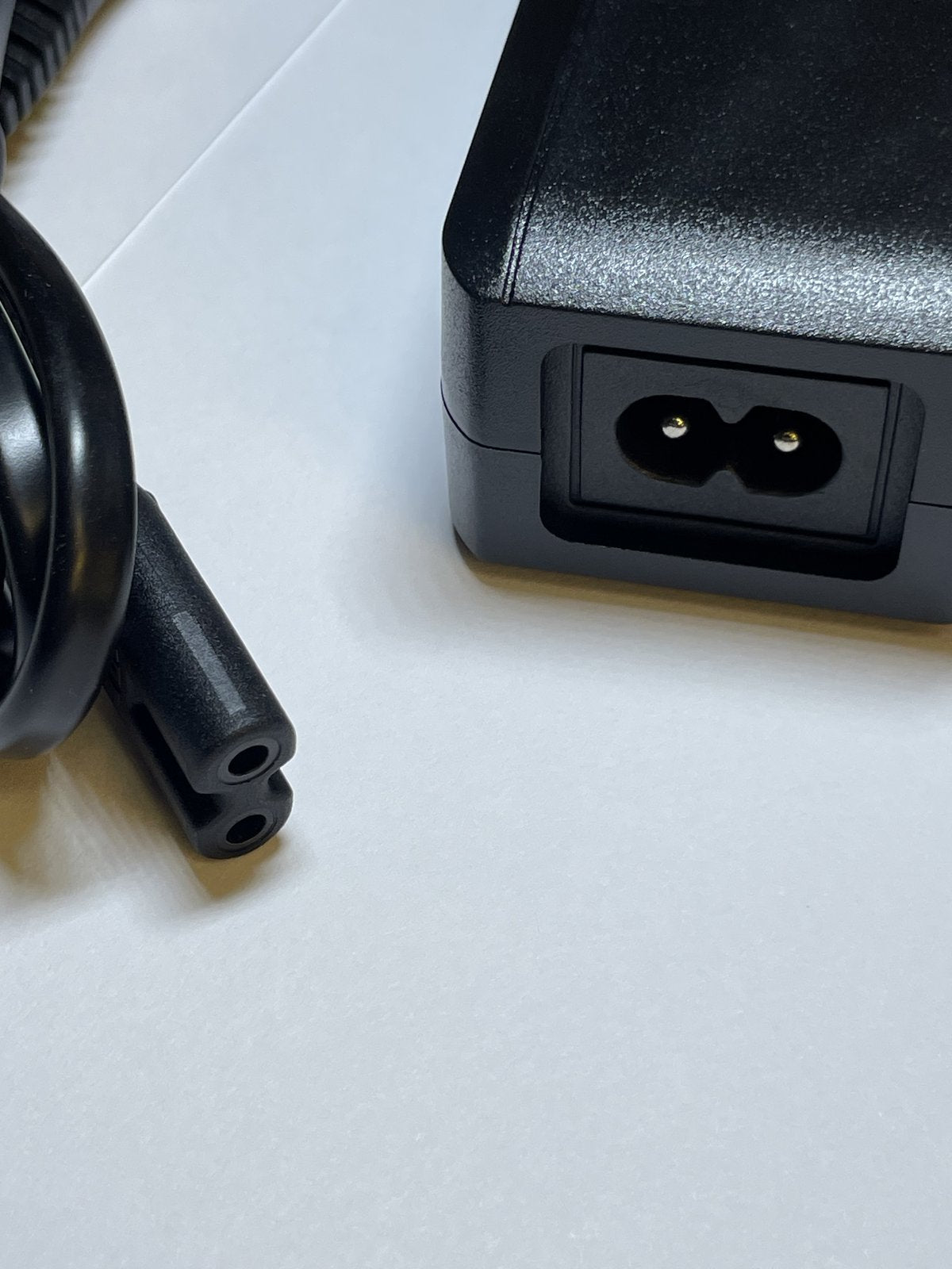 Replacement 12V 2A Shenzhen Sunsheng Industry Co Ltd AC Adapter SB2D-025-1HA