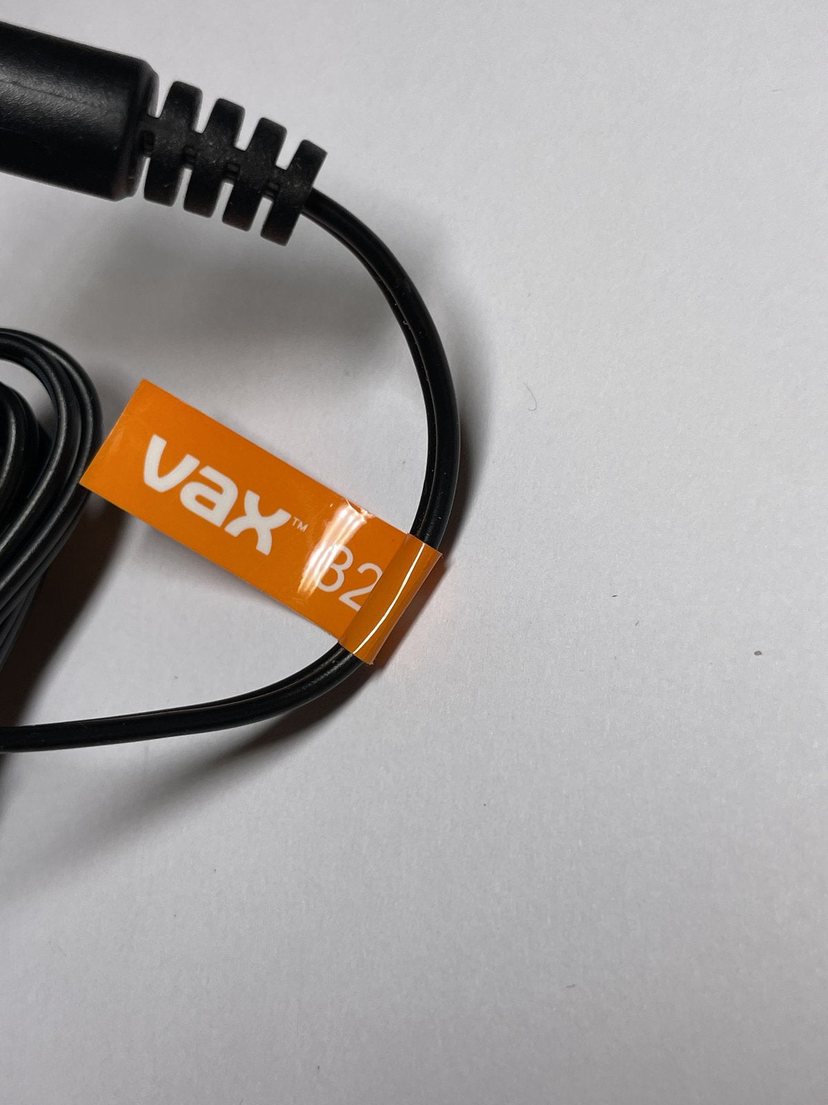 34V 600mA Switching Adapter Charger ZD24W340060 for 32V VAX Blade TBT3V1B1