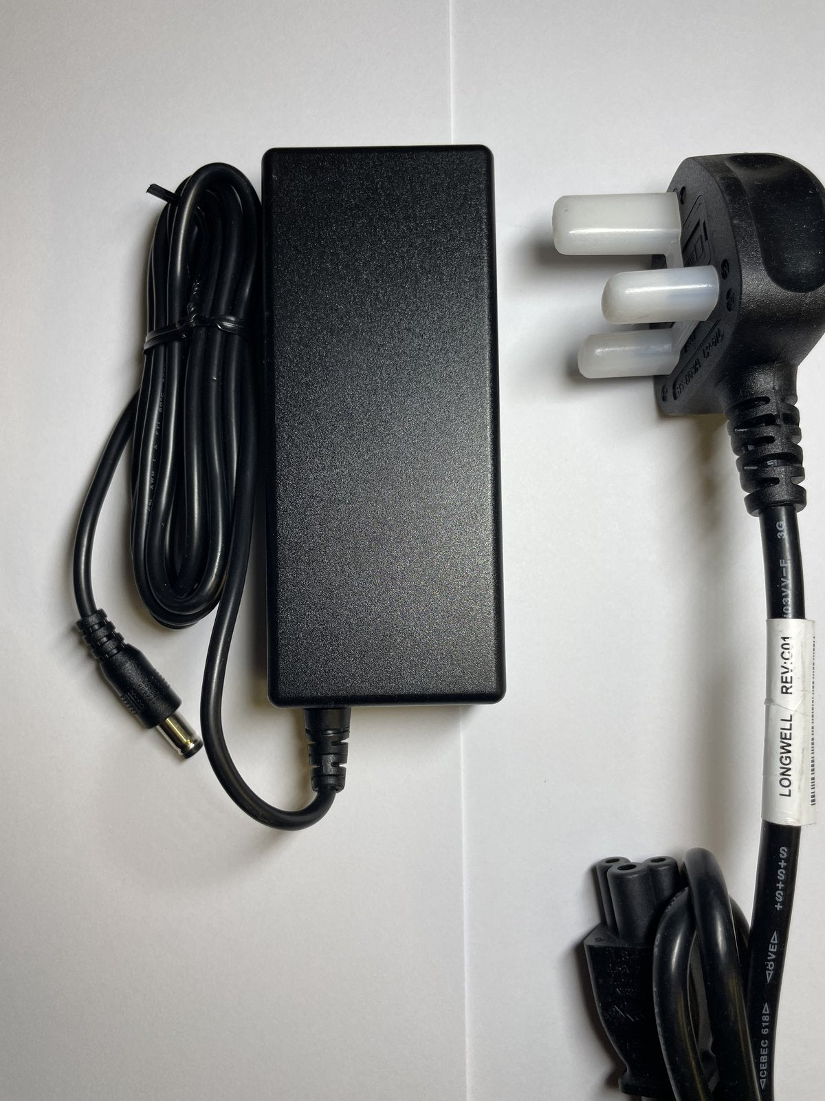 Replacement for 19V 3.42A AC-DC Adaptor Charger for Coda 3.4 Laptop