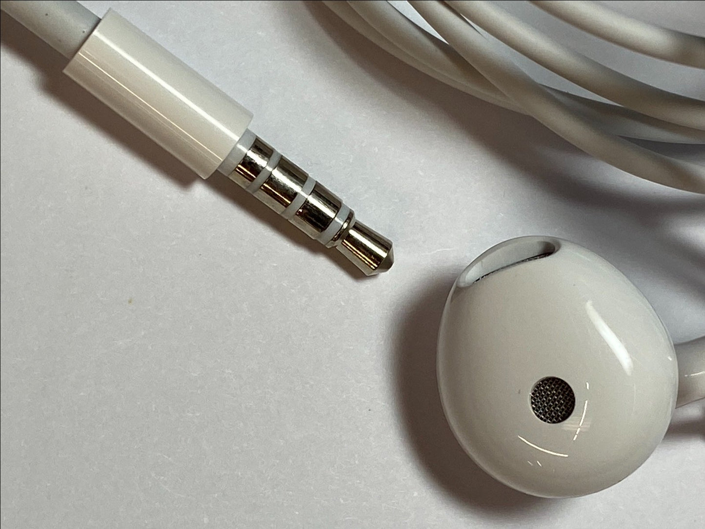 White In-Ear Headphone Earphones Headset Handsfree for Oppo A53 A15 I905 MH156