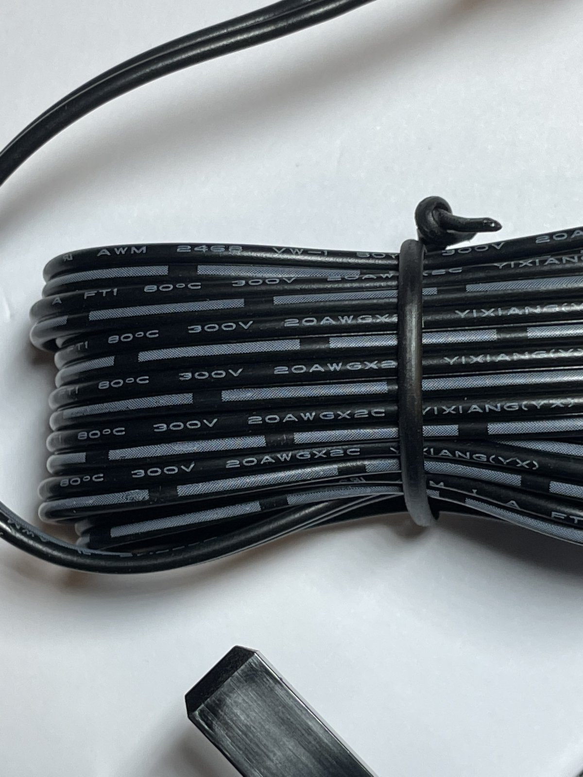 UK 12.0V 2.0A 24.0W 12V 2A AC-DC Adaptor P/N: 131502402430J S024AWM1200200