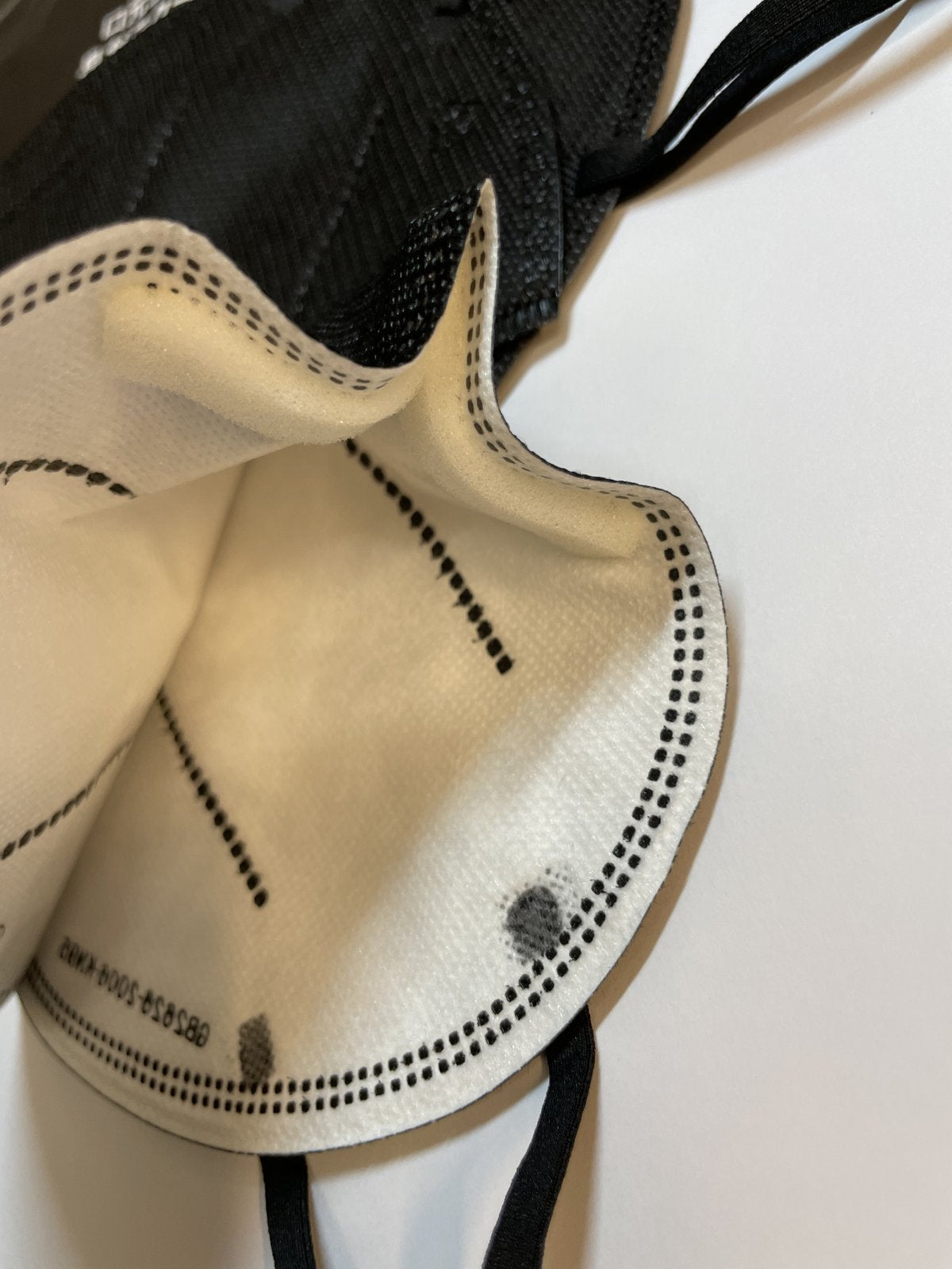 10 PACKS OF 3 FACE COVERINGS WITH ADJUSTABLE EARLOOP STRAP AND NOSE STRIP