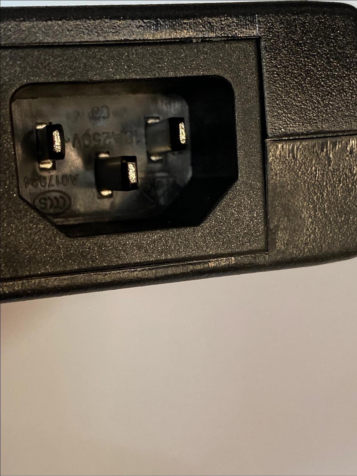 Replacement for 12V 3.0A 3A 2.75A 2.5A 3000mA 2750mA 2500mA AC -DC Adaptor 3.5mm