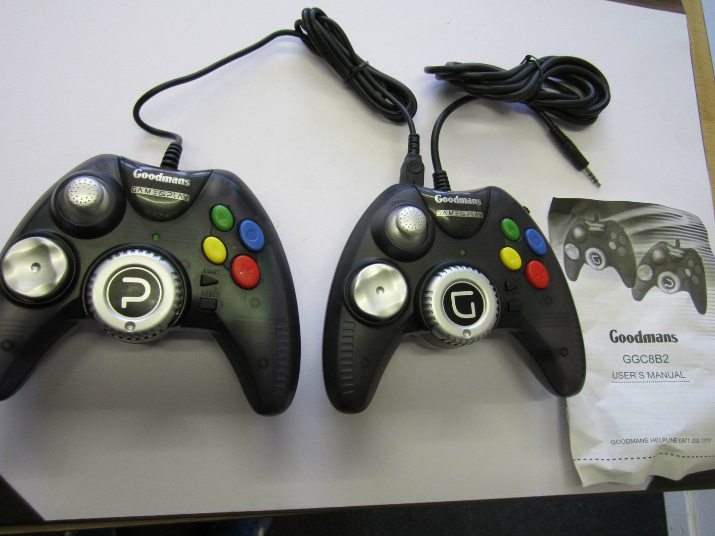 Pair of Goodmans GAME & PLAY Controllers loaded with 50 Games for TV/DVD Player