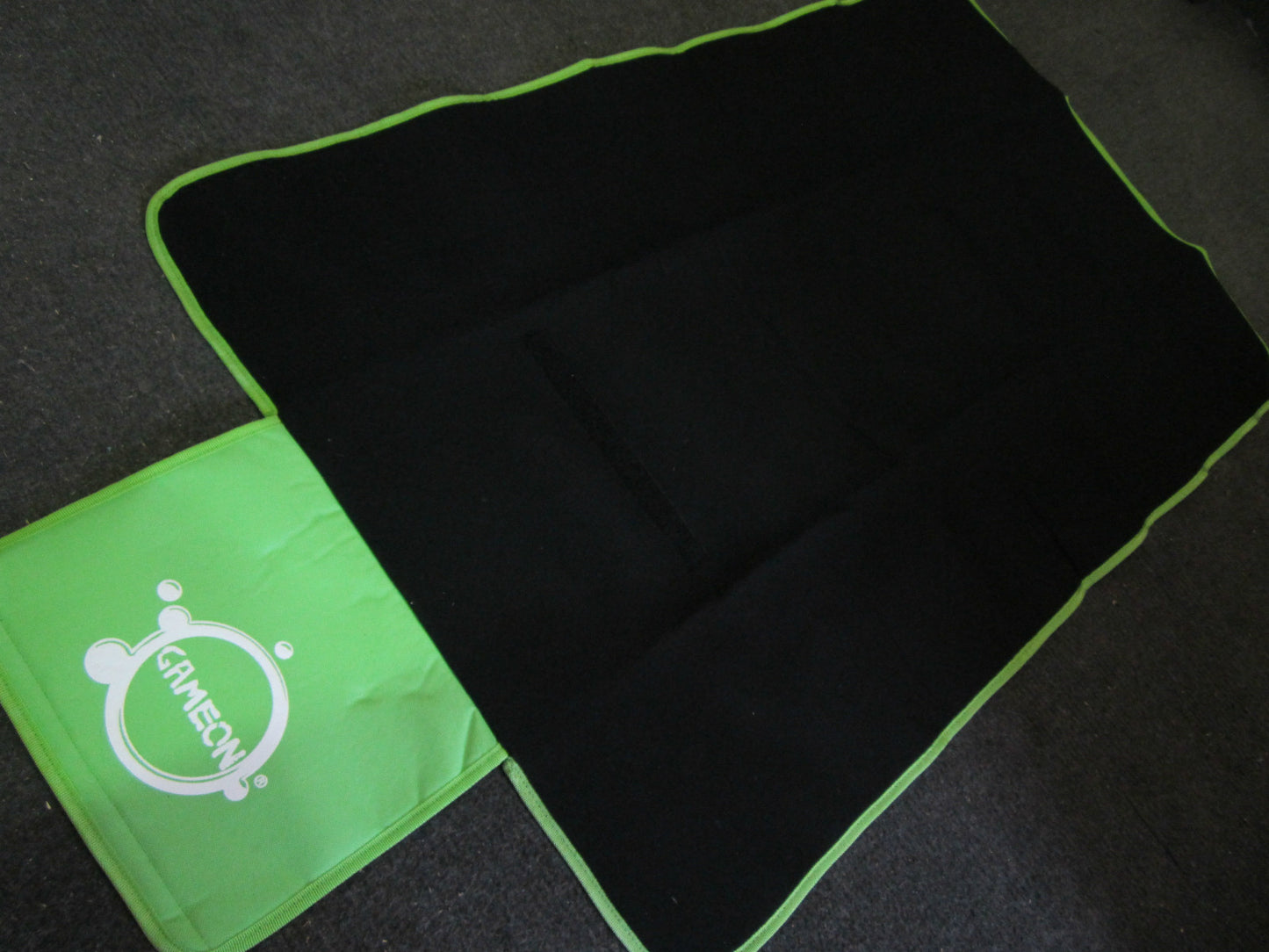 GameOn XBOX Kinect Action Zone Durable Anti Slip Gaming Cushioned Mat