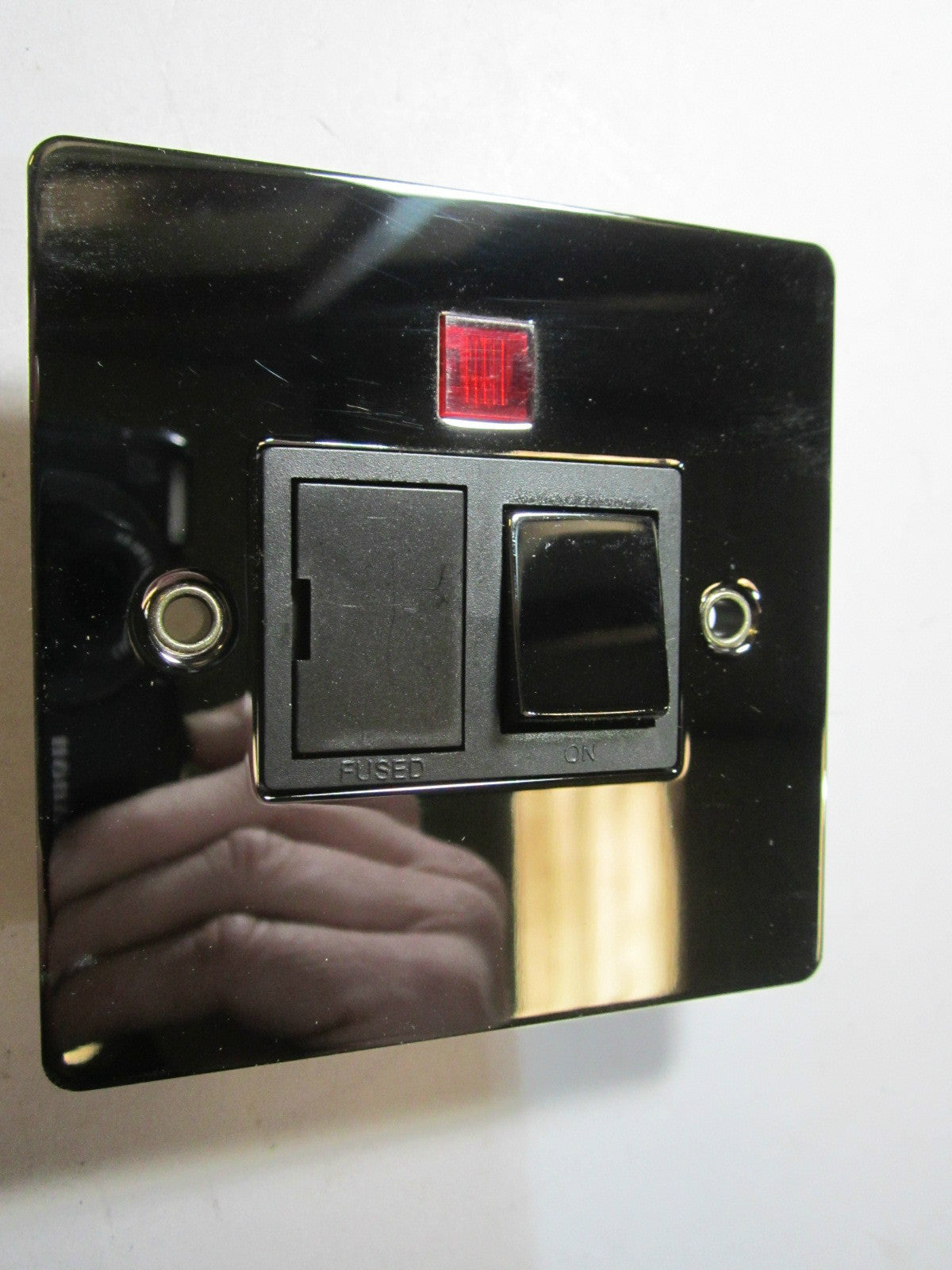 Volex 1 Gang Switched Fused Connection Unit 13A Neon Black Inner Nickel Flat