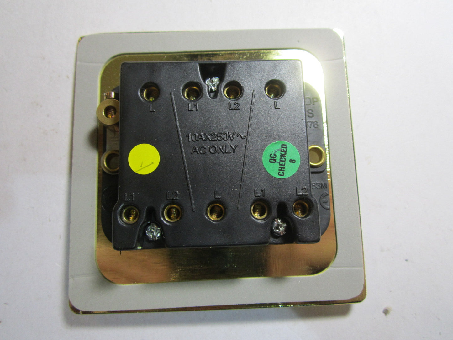 Volex 3 Gang 2 Way Lightswitch 10AX Black Interior Polished Brass Flat Plate