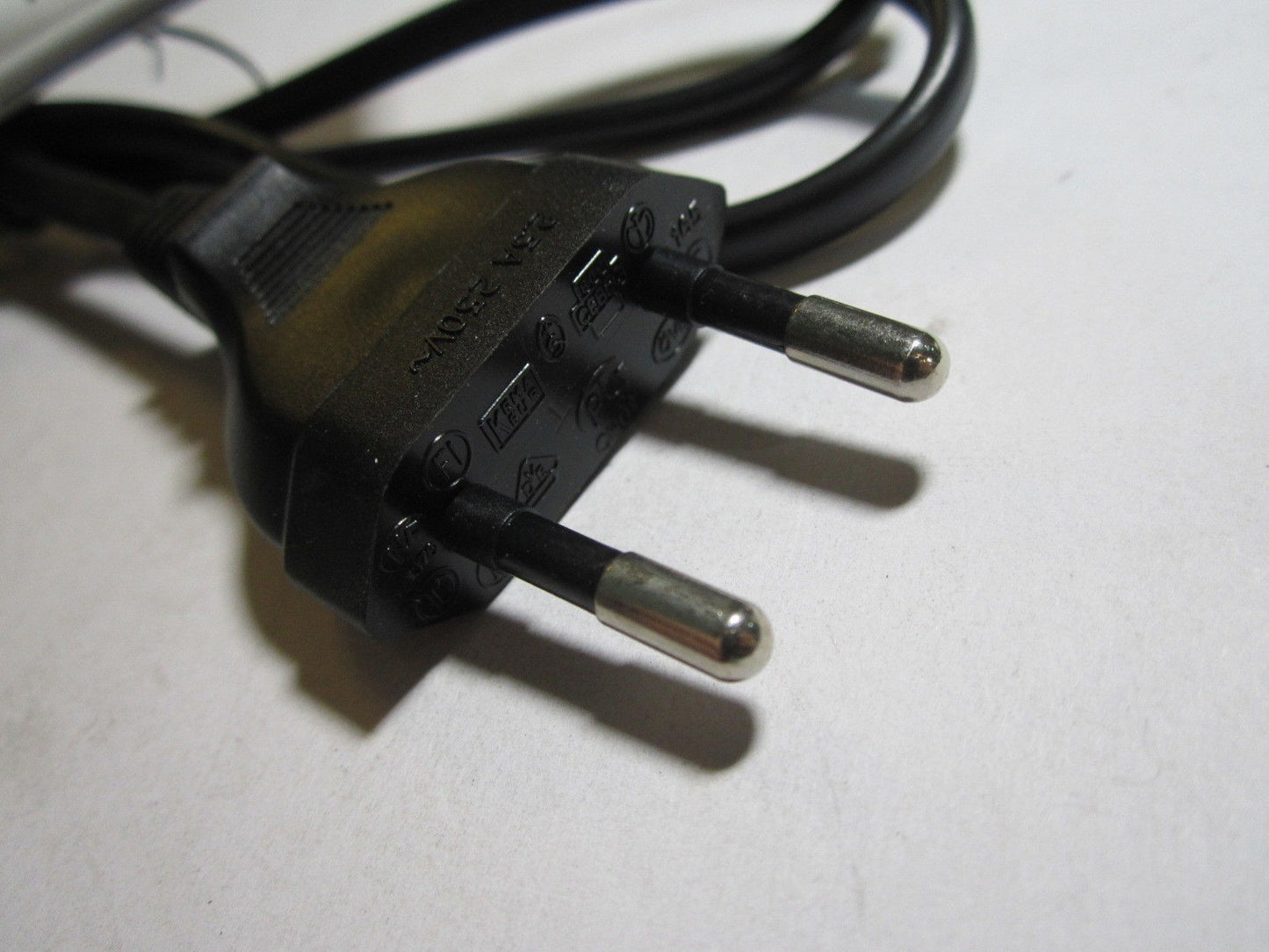 EU 42V 2A 42.0V 2.0A AC Adaptor Power Supply Charger 3 Pin Hole Round Connector