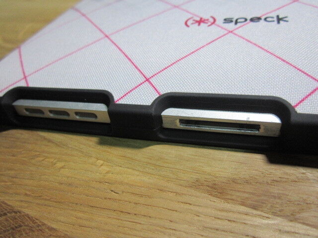 Checked 1st Generation Apple iPad 1 Speck Fitted Fabric Wrapped Cover Case Skin