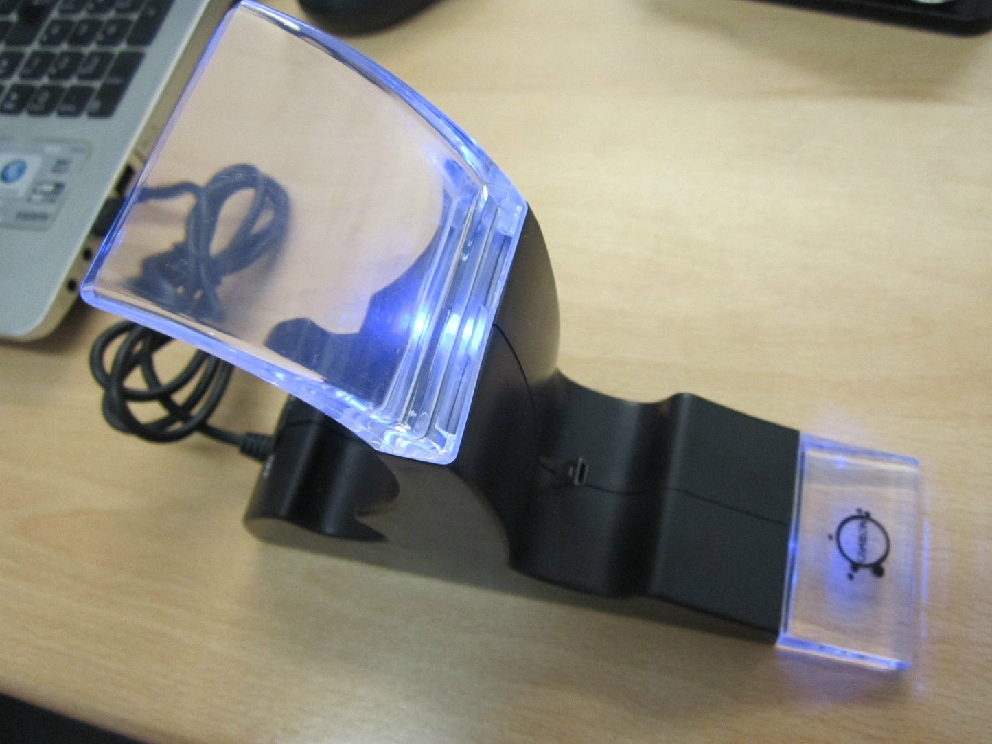 GameOn PS3 Stylish Deluxe Dual Charging Station for Two Wireless Controllers