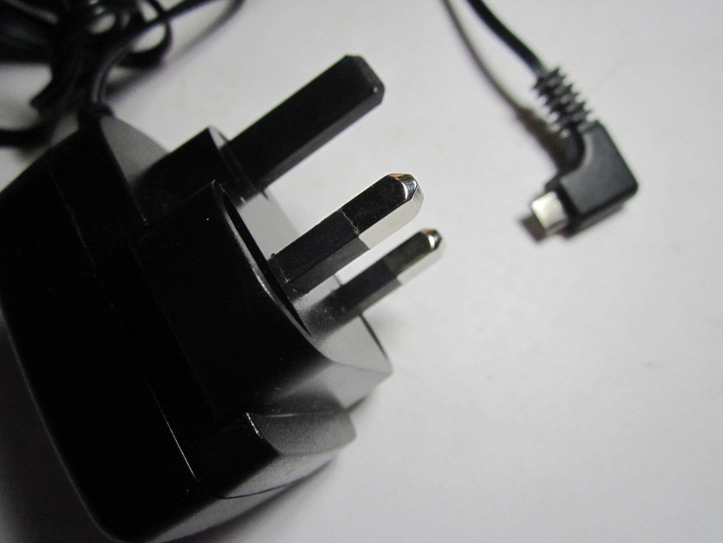 Genuine Switching Power Supply Model S003IB05000060 5V 600mA Black Charger Plug