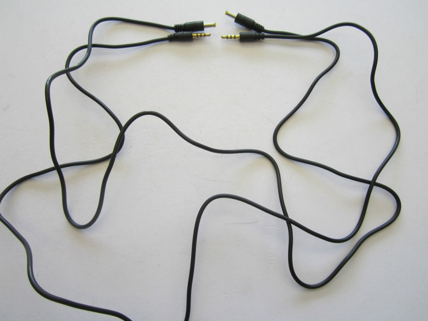 Double Dual Screen Connect Cable for Tesco 7" Twin In-car DVD Player T77PDVD113