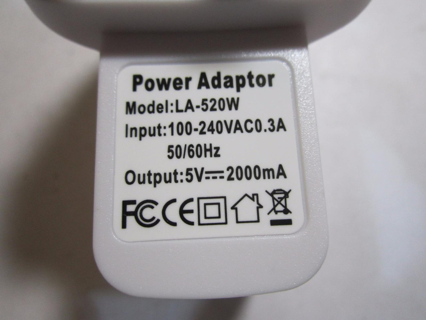 White 5V 2A 5.0V 2000mA USB UK Mains AC-DC Power Supply Plug Female USB Port