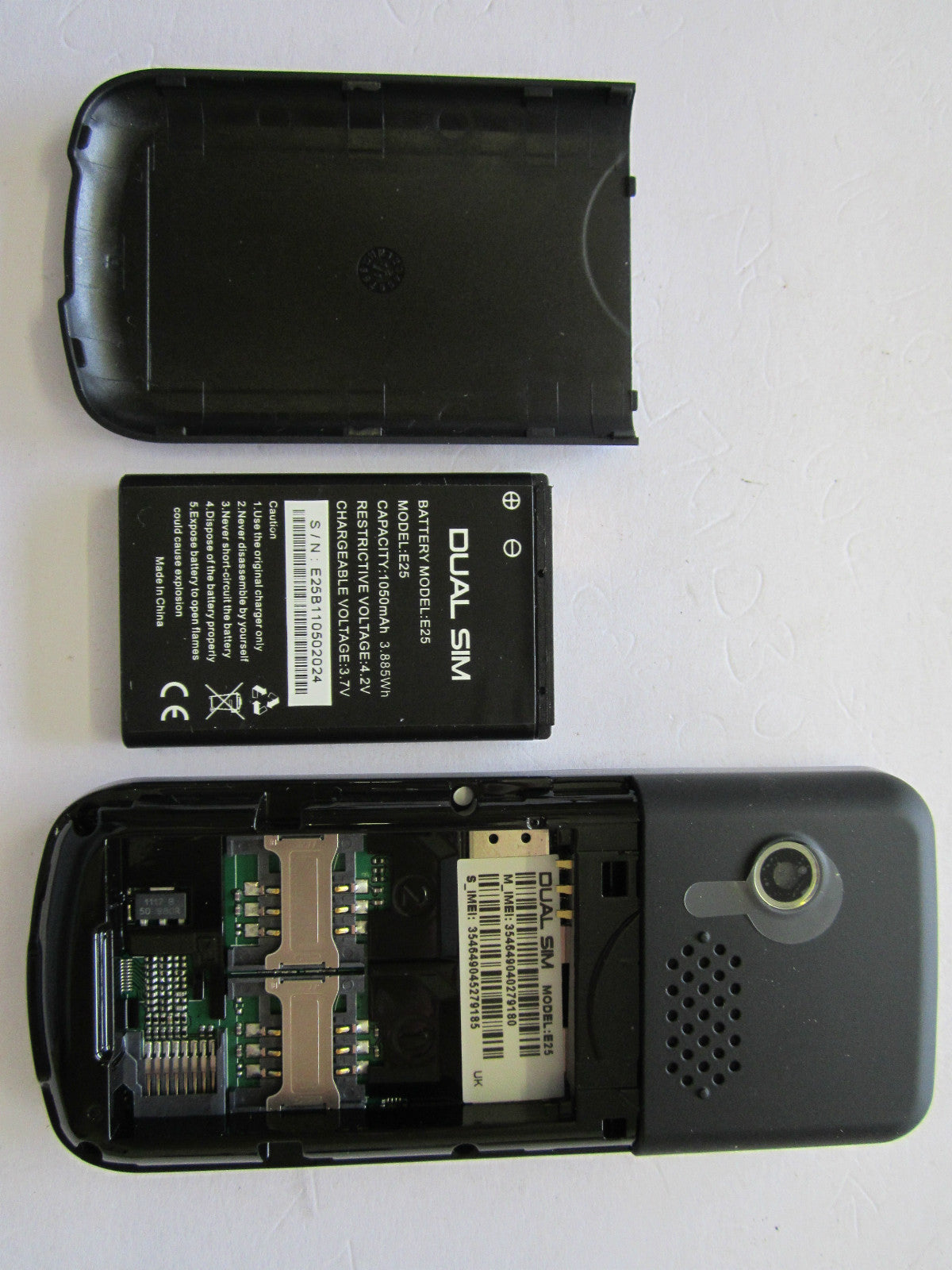 DUAL SIM BLACK UNLOCKED MOBILE PHONE E25 - CAMERA, VIDEO, MP3, BLUETOOTH,
