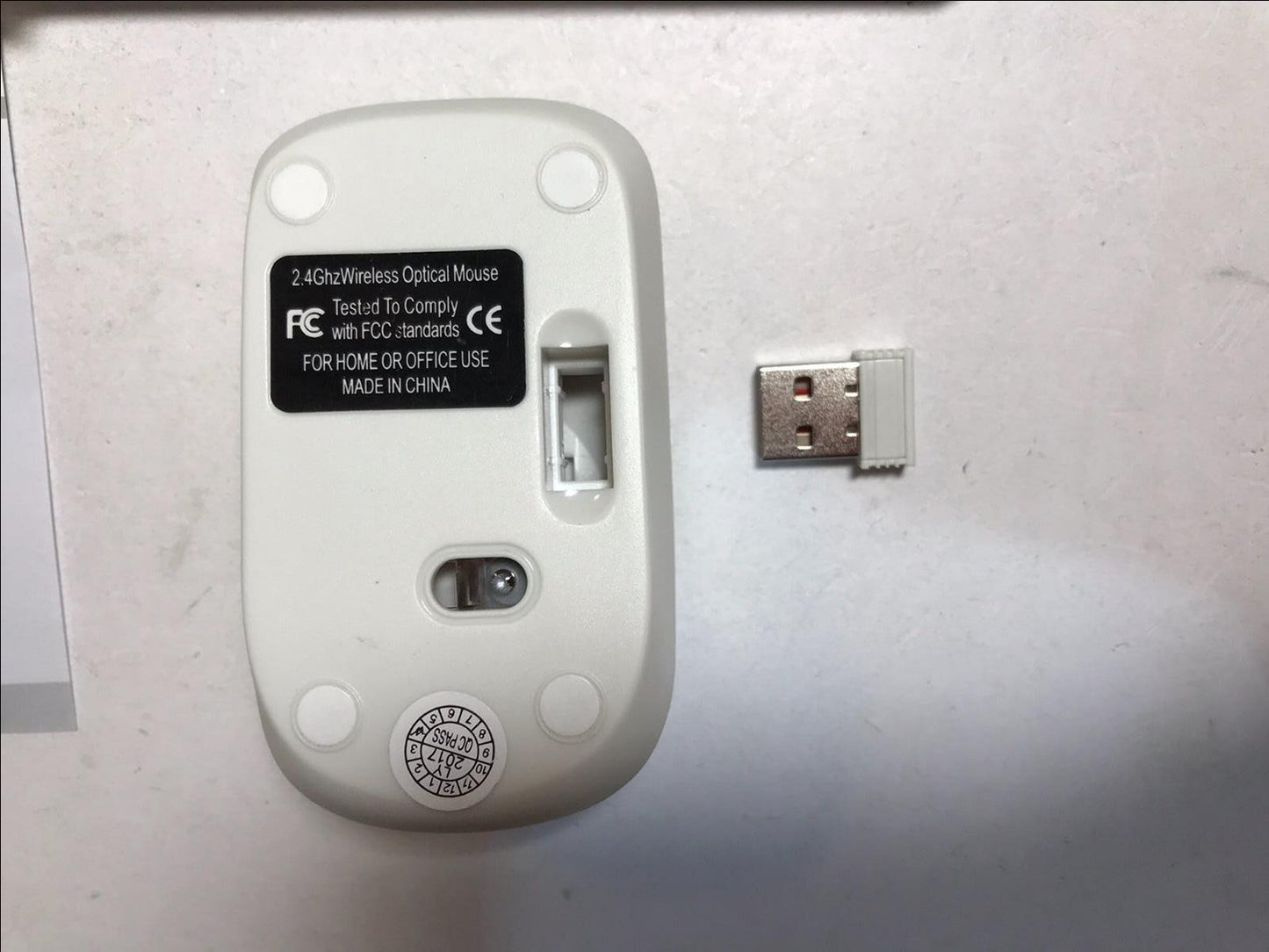 White Wireless Small Keyboard & Mouse for Samsung UN60F6350AFX2A Smart TV