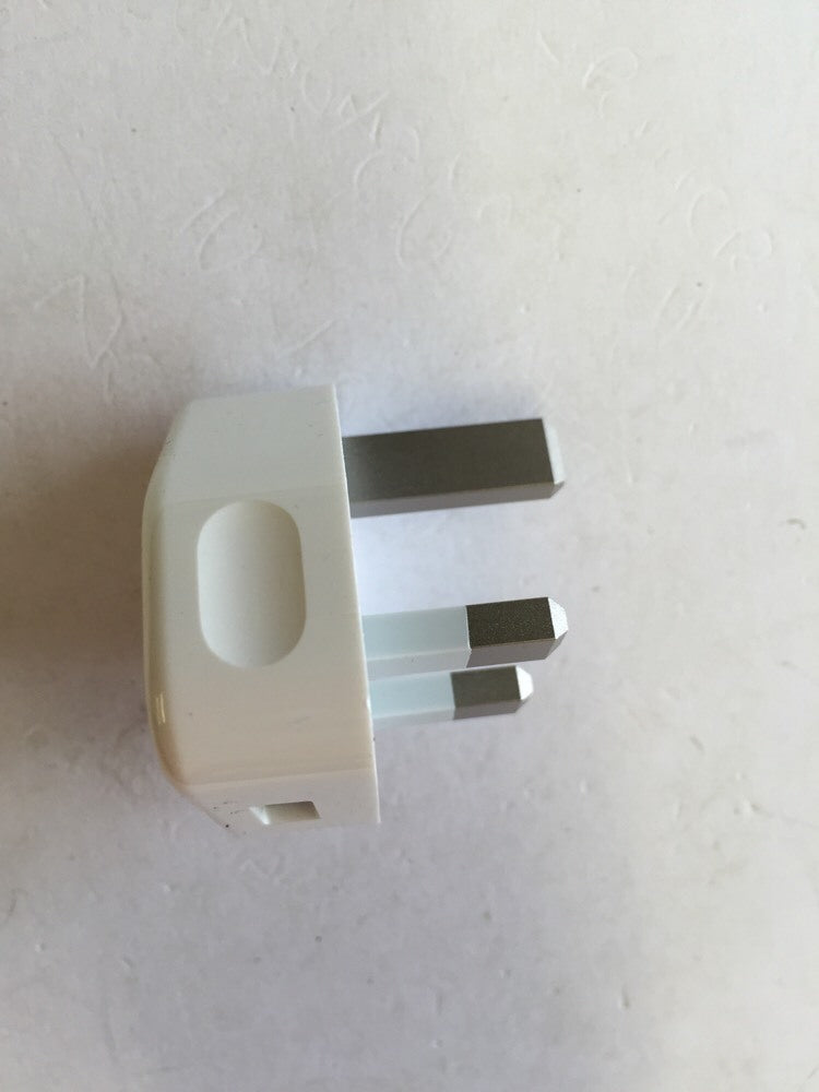 NEW Genuine Original White USB Charger Plug Model A1399 5V 1A Apple Product