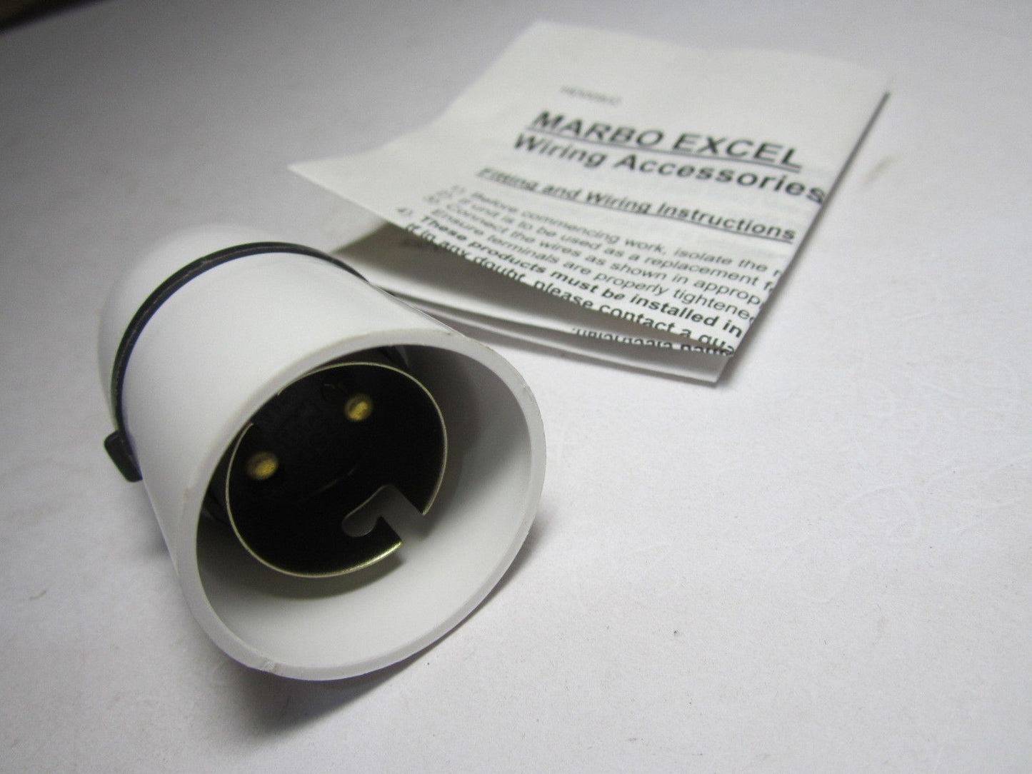 White MARBO Lampholder with Cordgrip C0050 T2 Rated Max 100W Light Fitting