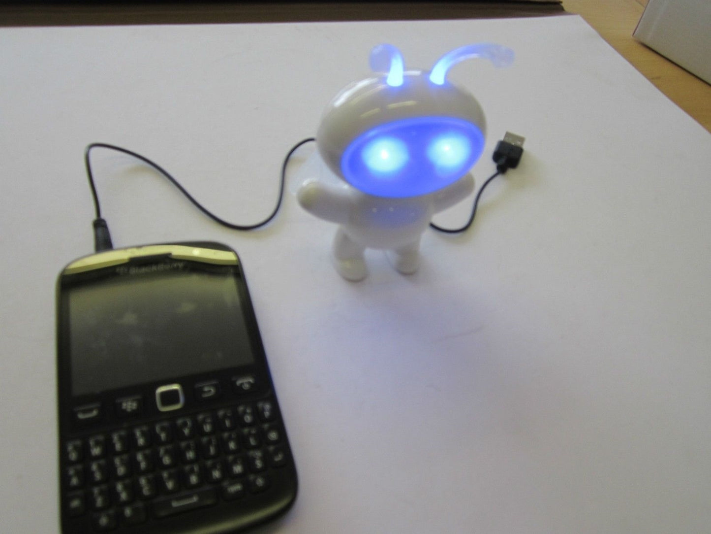 White Musibytes SpaceByte Mini Devil Angel Loud Speaker for ALL Tablet PC's