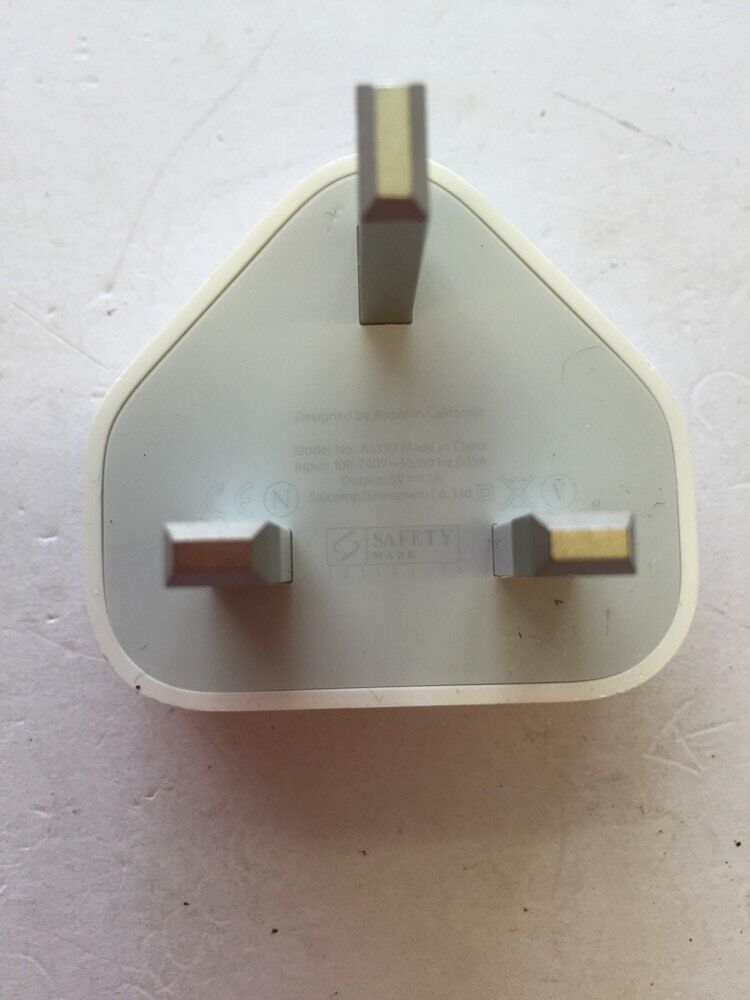 Genuine Original White USB Charger Plug Model A1399 5V 1A Apple Product