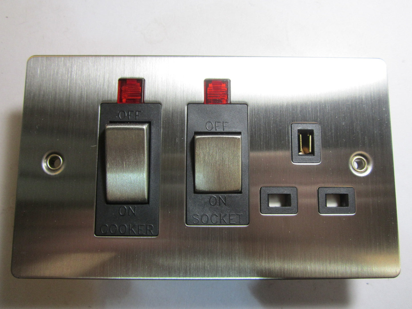 Volex Cooker Control 45A Switch 13A Socket Neon Black Interior Stainless Steel