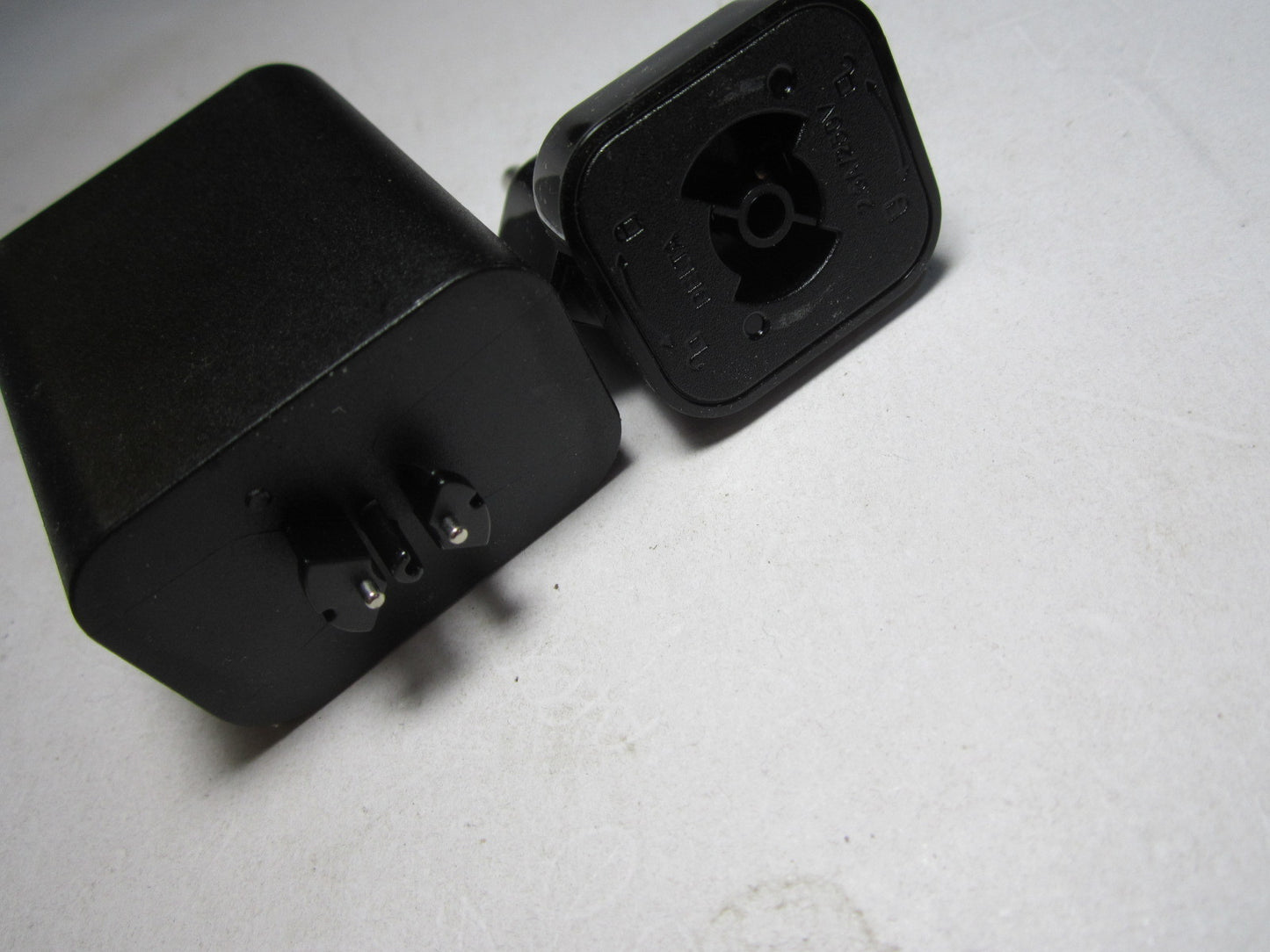 Genuine EU Delta Electronics Inc AC/DC Adapter ADP-10HW A 5.35V 2A USB Plug