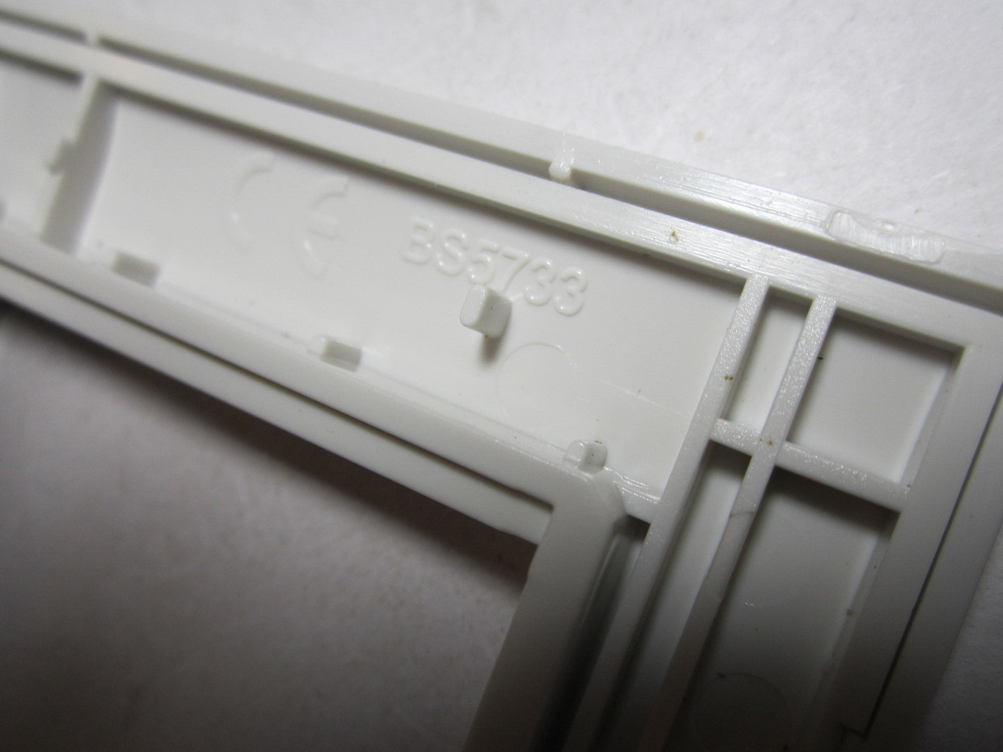 Crabtree ET092 2 Module Communication Plate White DL22544/C