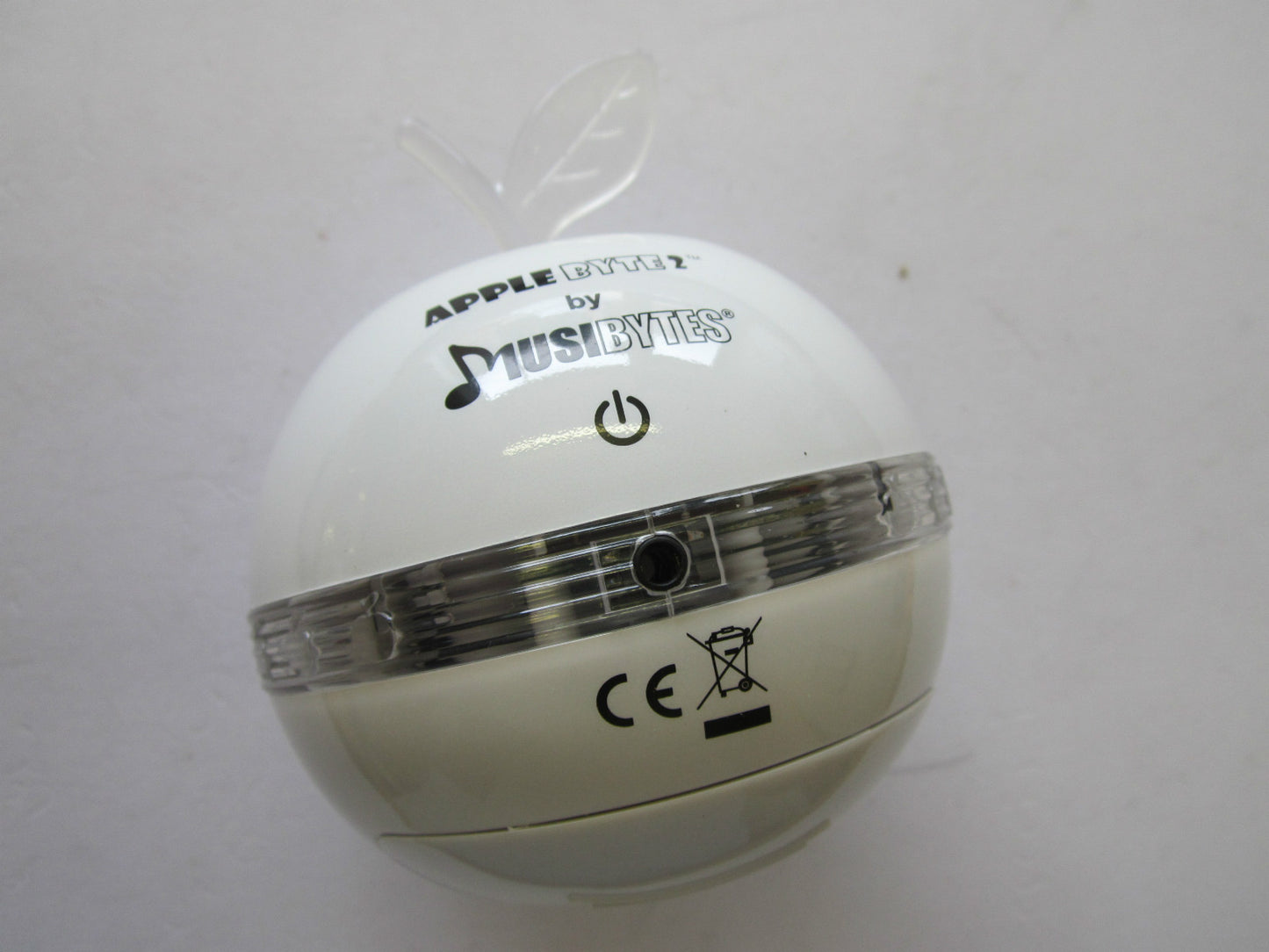 White Musibytes Apple Fruit Byte 2 Plug & Play Mini Sized Speaker Portable Audio