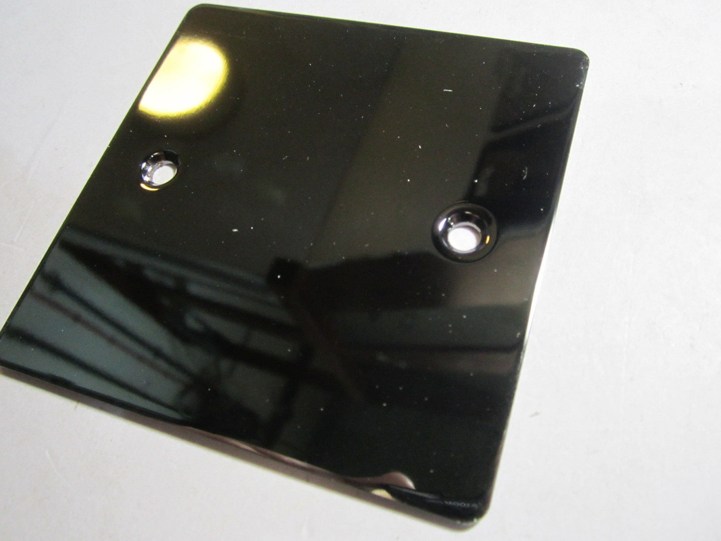 Volex 1 Gang Blank Plate Black Nickel Screwed Flat Plate 01MCFPBN