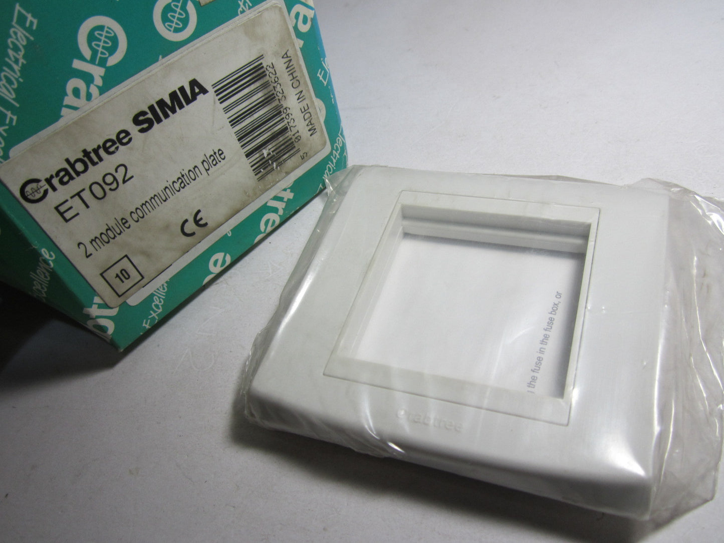 Crabtree ET092 2 Module Communication Plate White DL22544/C