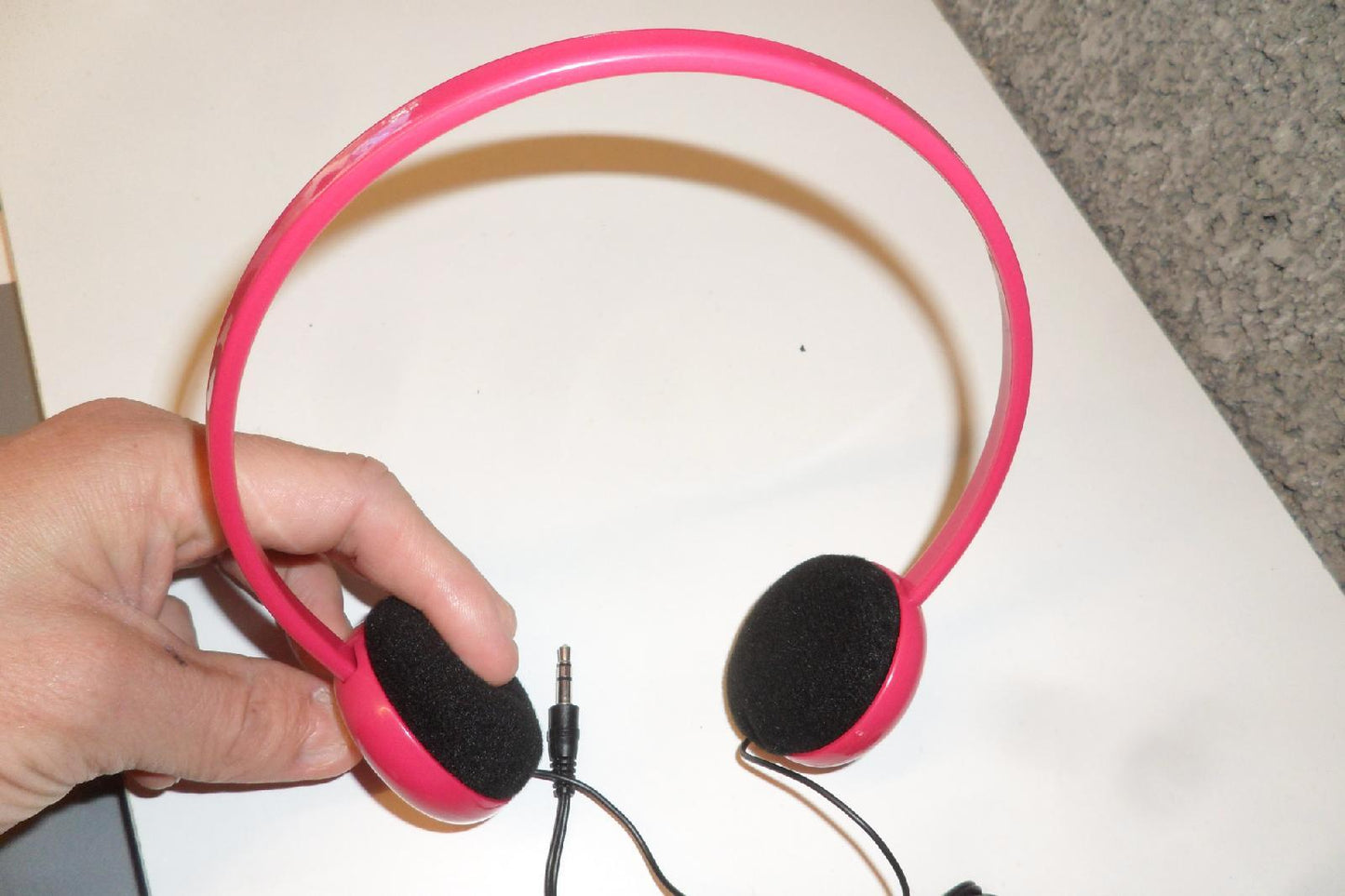Very Small Head Pink Childs/Girls/Kids/Toddlers Headphones for ALL Tablet