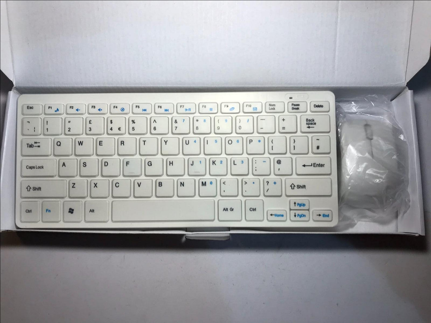 White Wireless MINI Keyboard & Mouse Boxed for Toshiba 24D343 LED HD Smart TV