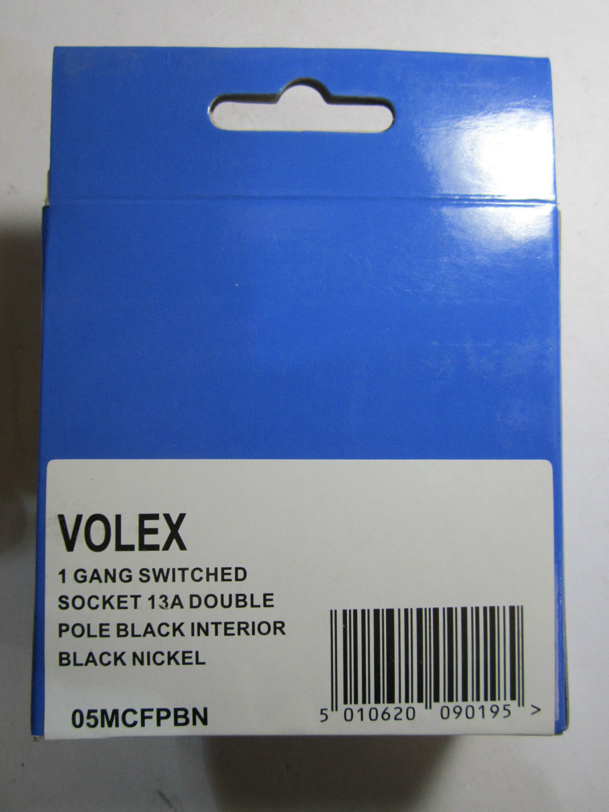 Volex 1 Gang Switched Socket 13A Double Pole Black Interior Black Nickel Flat