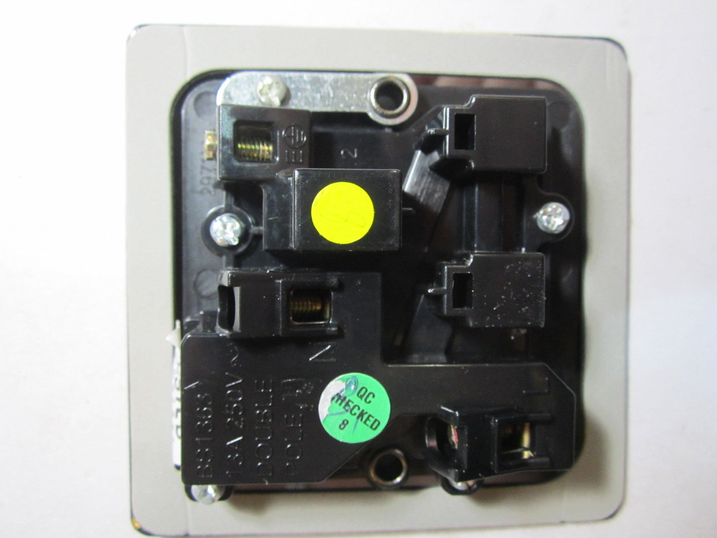 Volex 1 Gang Switched Socket 13A Double Pole Black Interior Black Nickel Flat